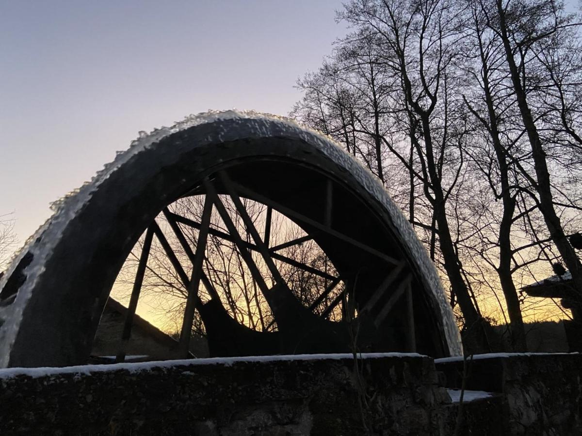 Le Moulin De Razou Bed & Breakfast Brassy Exterior foto